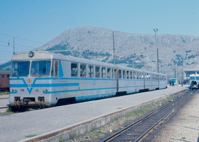 {short description of image}